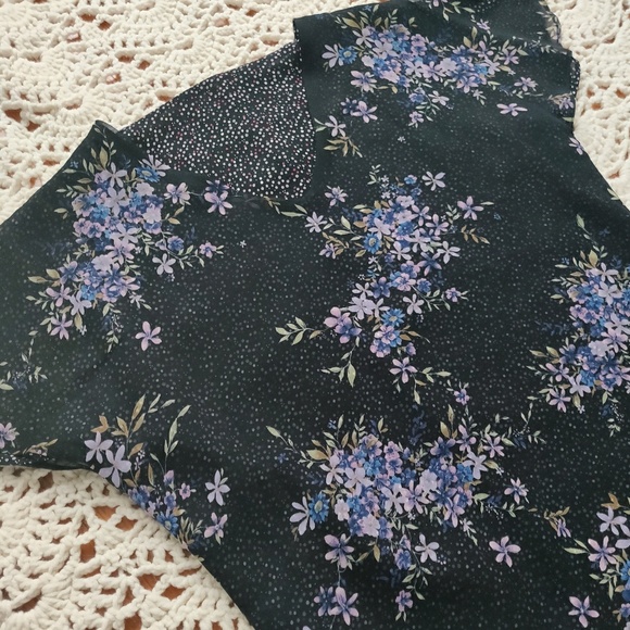 Reversible Floral and Dotted Dress - Size Medium - Picture 3 of 4